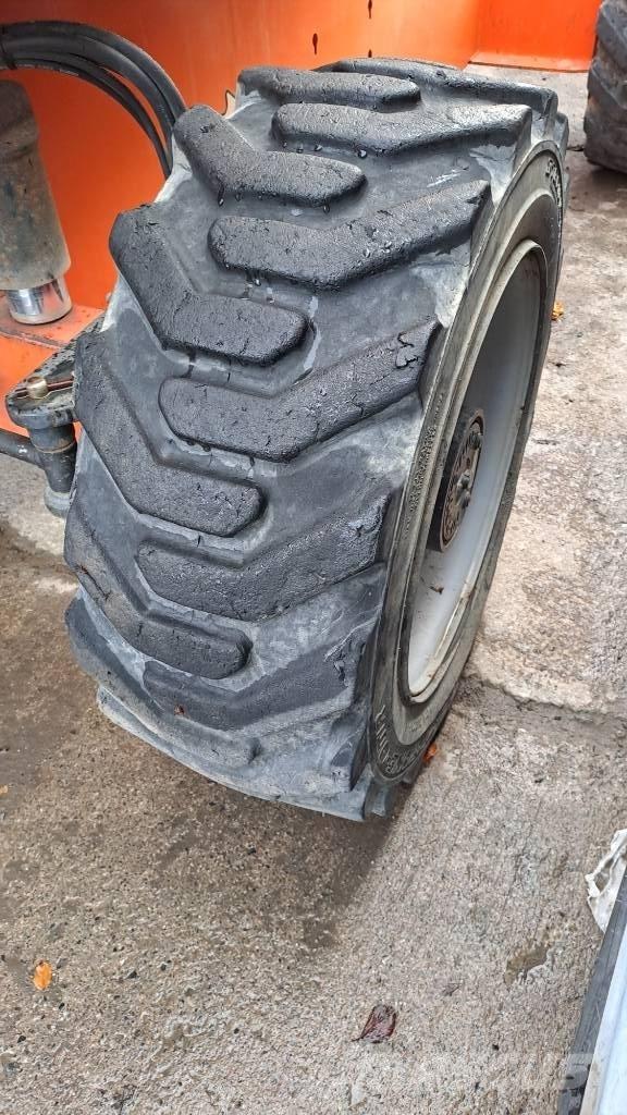 JLG 660 SJ Teleskoop poomtõstukid