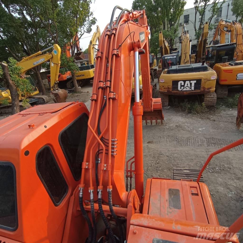 Doosan DH 220 LC-7 Roomikekskavaatorid