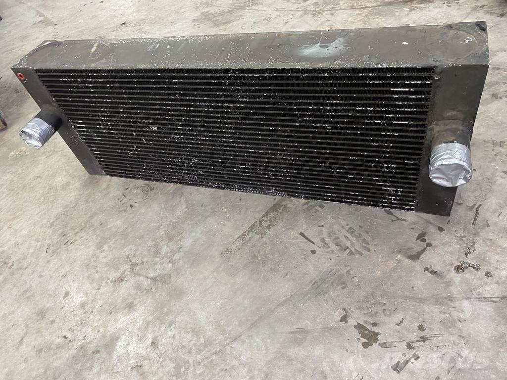Liebherr A934C Radiaatorid