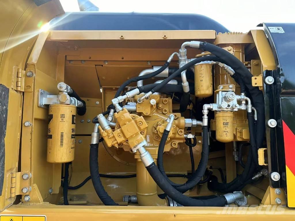 CAT 330 D Roomikekskavaatorid