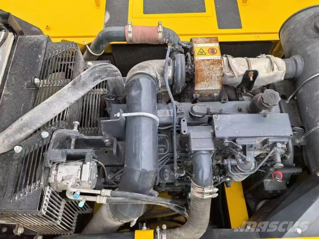 Komatsu PC 350 LC Roomikekskavaatorid