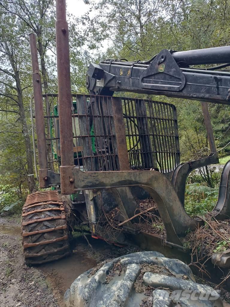 John Deere 1210 E Forwarderid