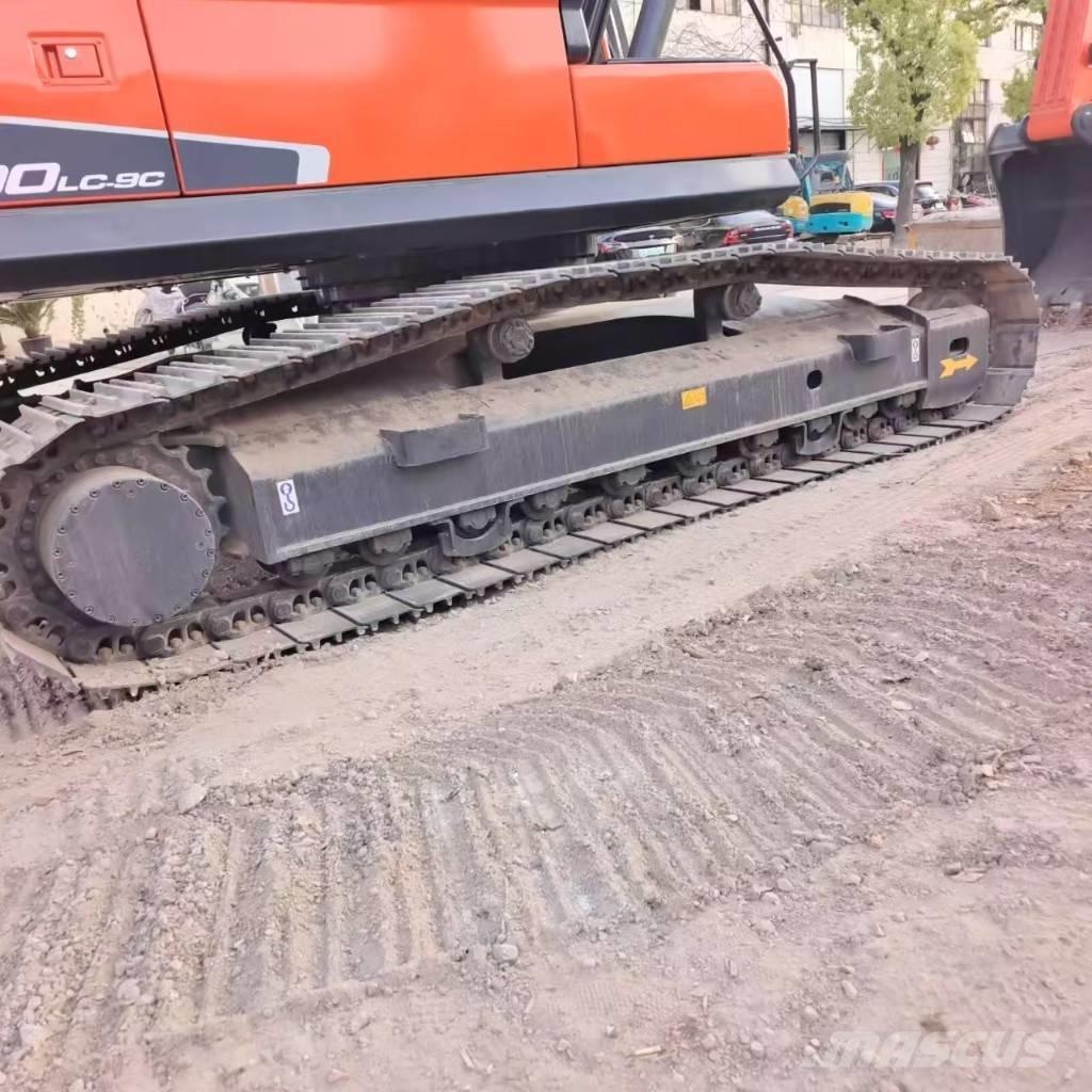 Doosan DX 300 LC Roomikekskavaatorid
