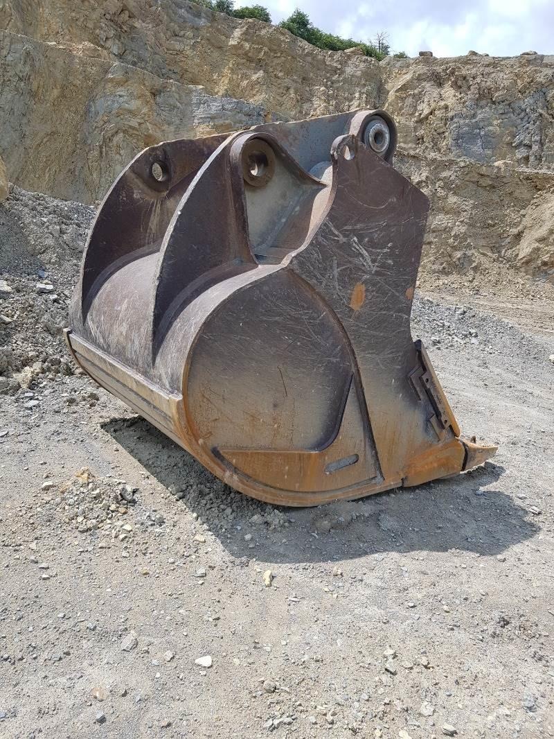 Liebherr R974 Roomikekskavaatorid