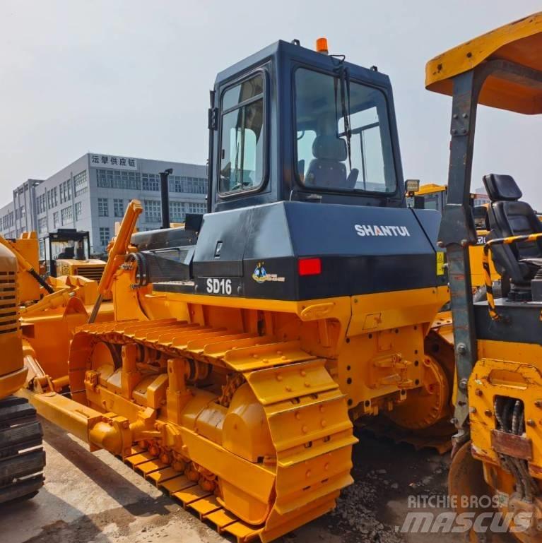 Shantui SD 16 Buldooserid