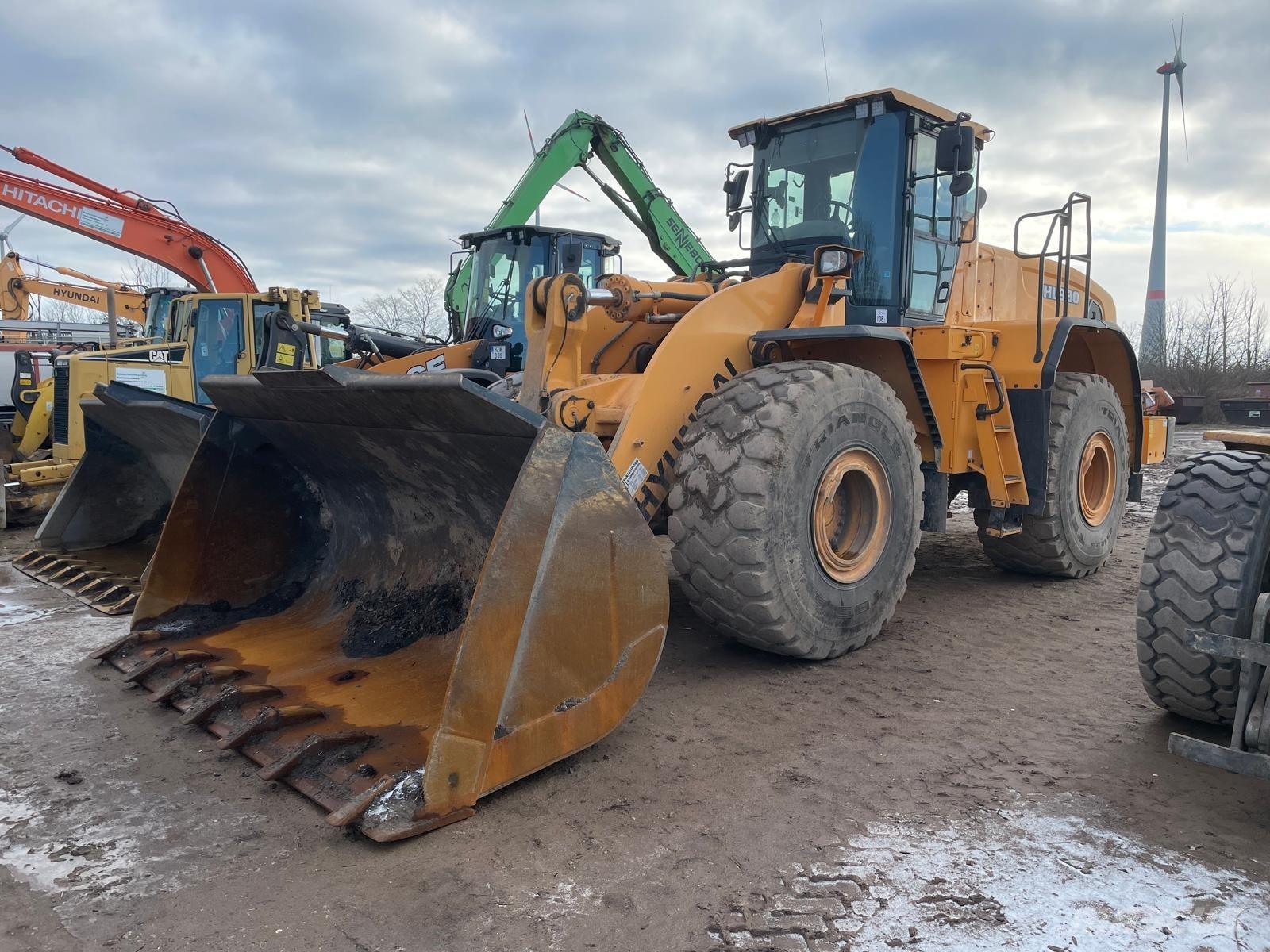 Hyundai HL 980 Rataslaadurid
