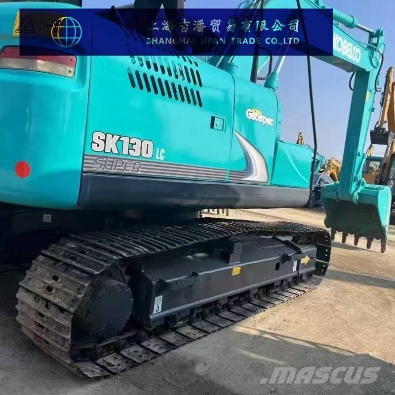 Kobelco 130 Väikeekskavaatorid 7t-12t