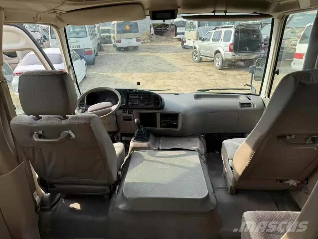 Toyota Coaster Bus Väikebussid