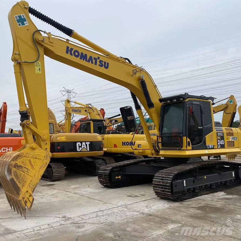 Komatsu PC 240 Roomikekskavaatorid