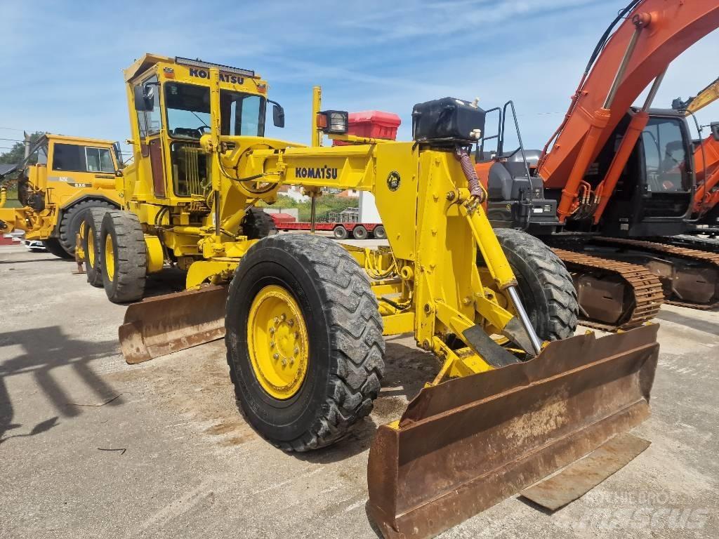 Komatsu GD 521 A-1 Greiderid