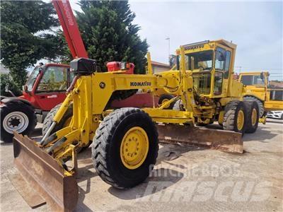Komatsu GD 521 A-1 Greiderid