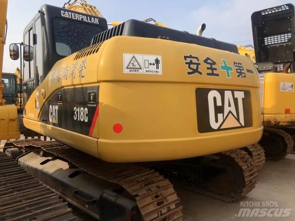 CAT 318C Roomikekskavaatorid