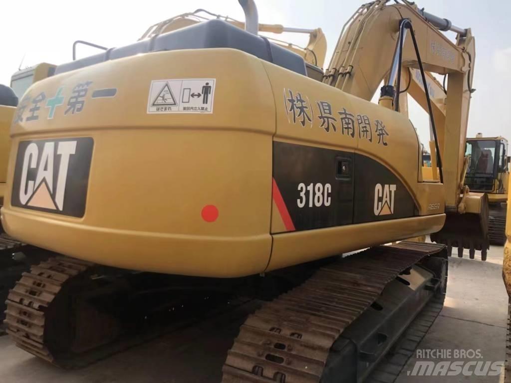 CAT 318C Roomikekskavaatorid