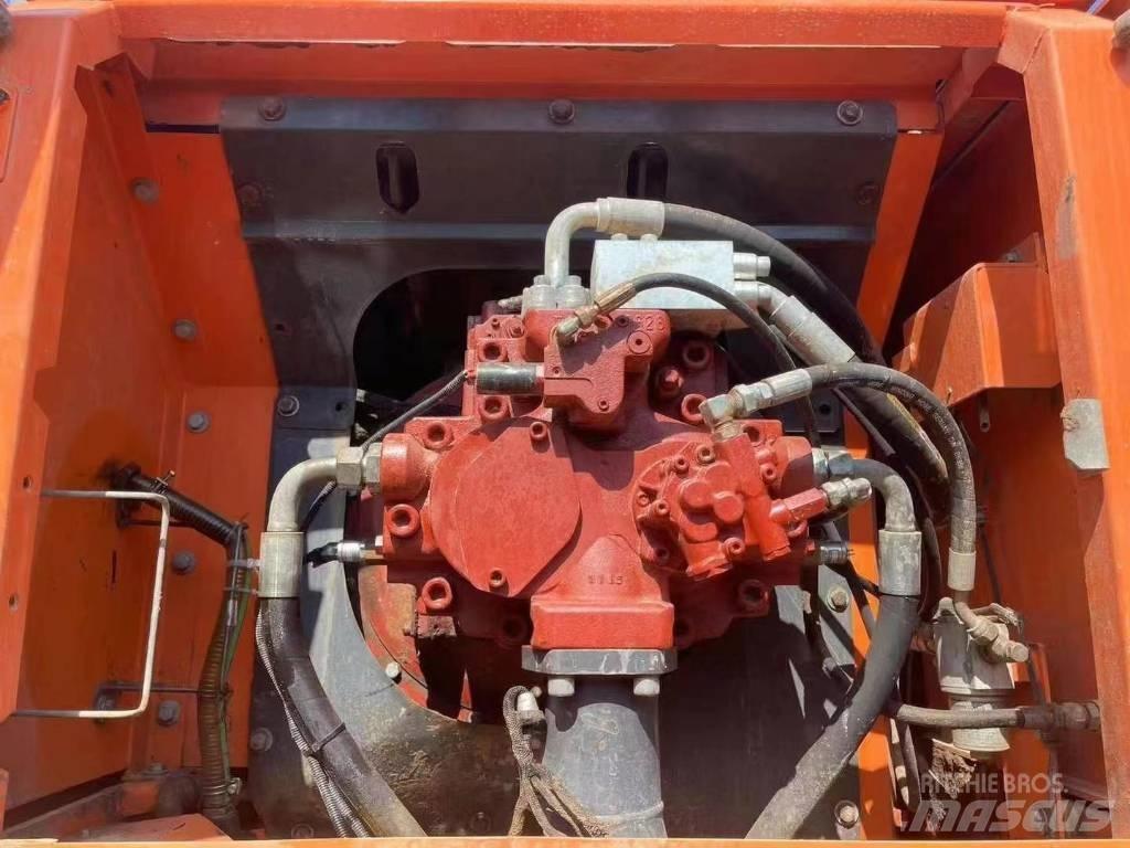 Doosan DX 420 Roomikekskavaatorid
