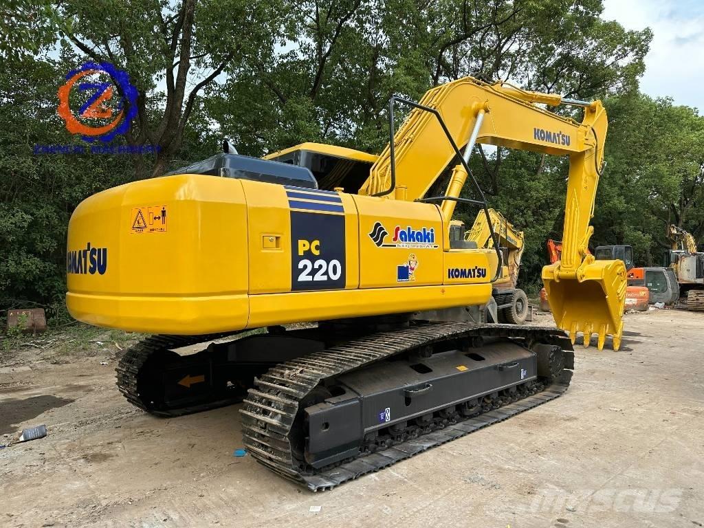 Komatsu PC 220-7 Roomikekskavaatorid