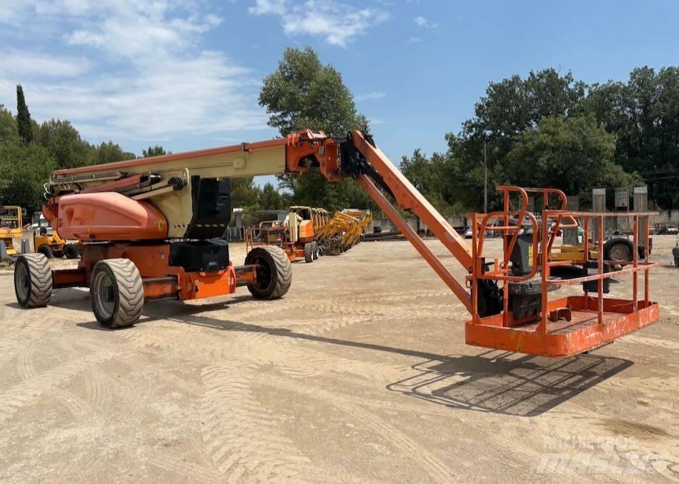 JLG 1250 AJP Iseliikuvad poomtõstukid