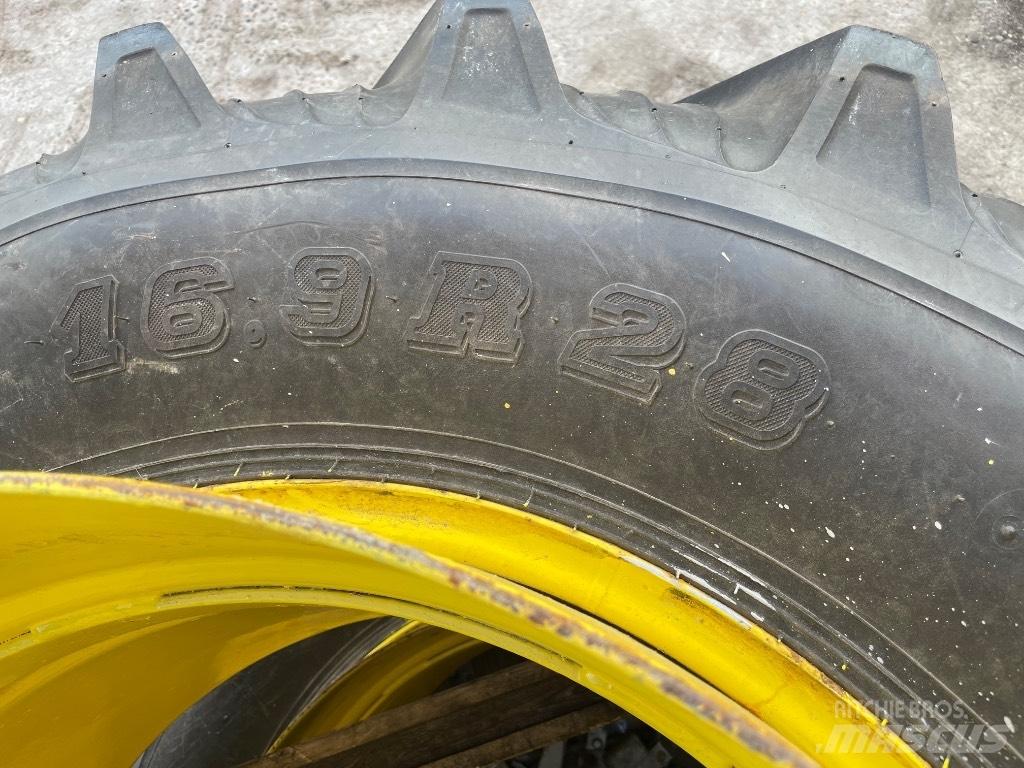 Taurus 16.9-28 Rehvid, rattad ja veljed