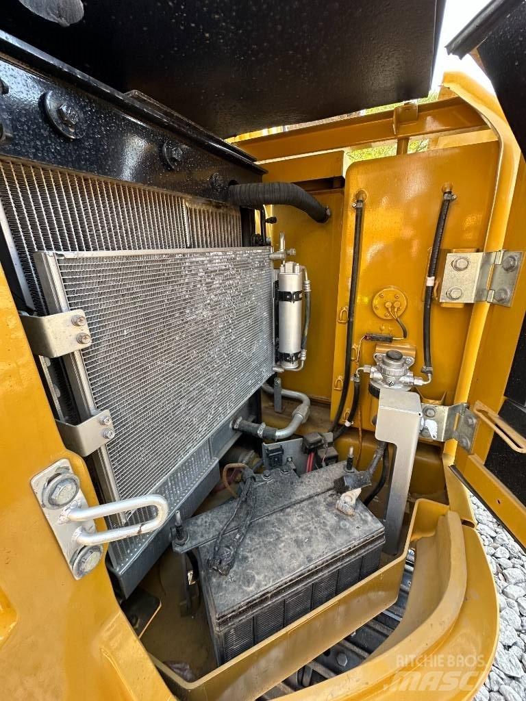 CAT 308 E Roomikekskavaatorid