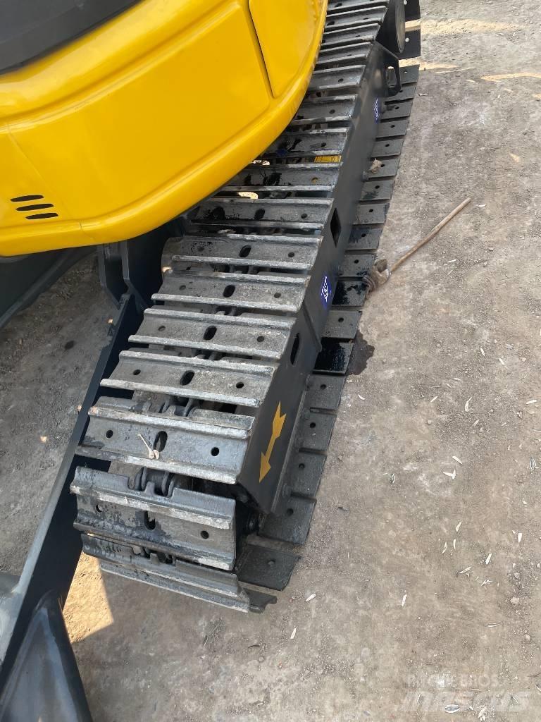 Komatsu PC 35 Miniekskavaatorid < 7 t