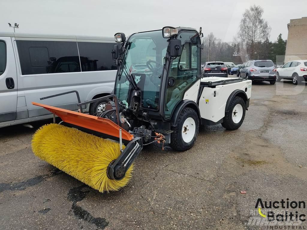 Multihog CX75 Tänavapuhastusmasinad