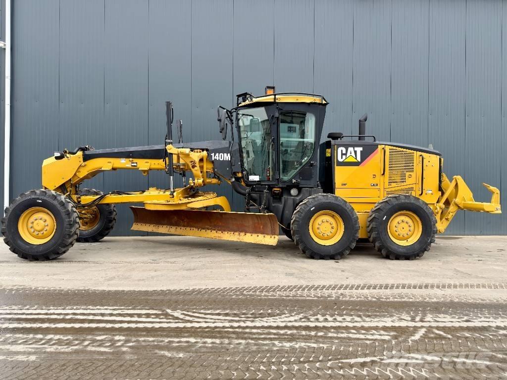 CAT 140M Greiderid