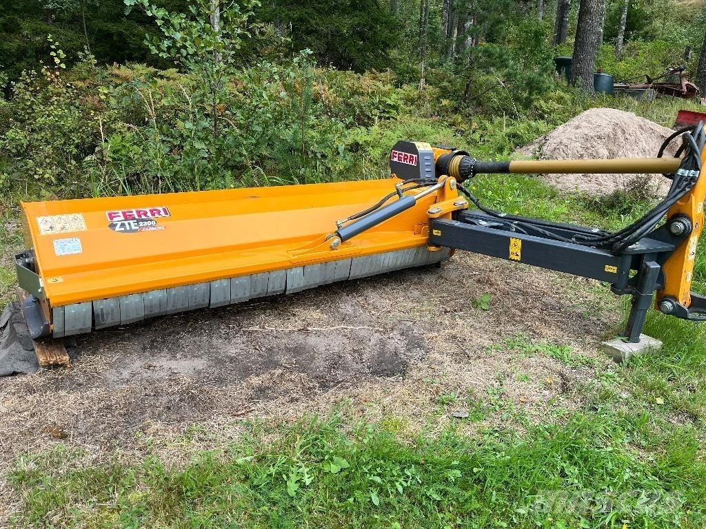 Ferri ZTE2300 Karjamaade niidukid / pealselõikurid