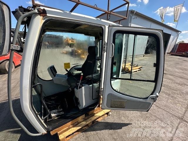 Liebherr R 914 C CAB Kabiinid