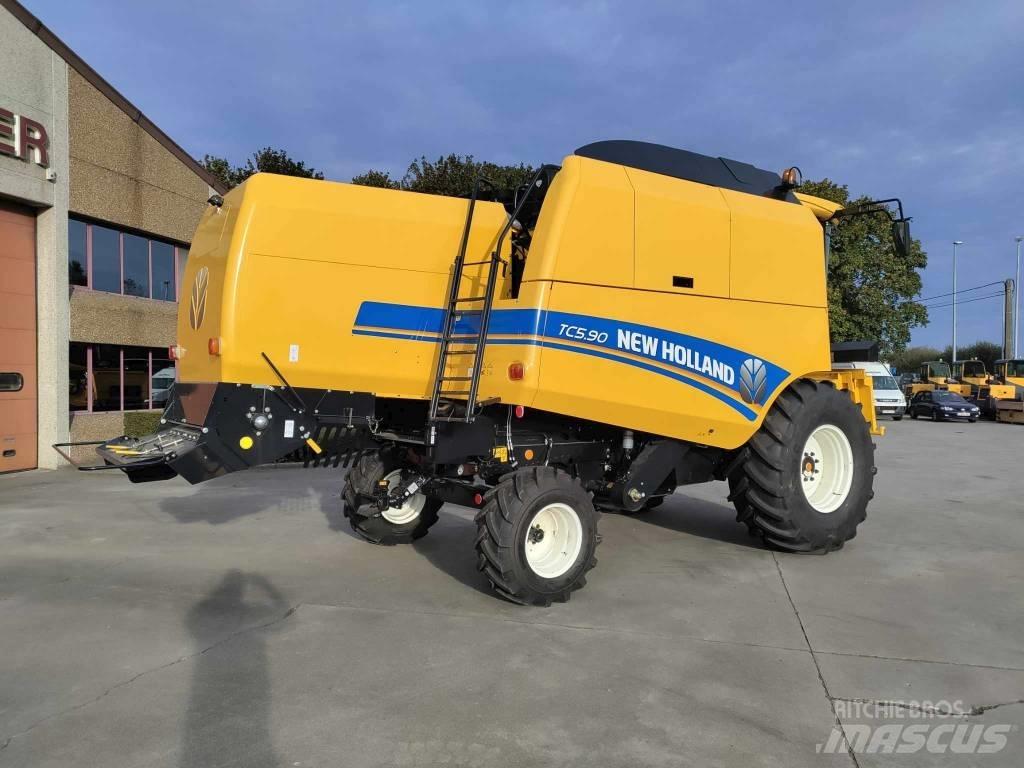 New Holland TC 5.90 Teraviljakombainid