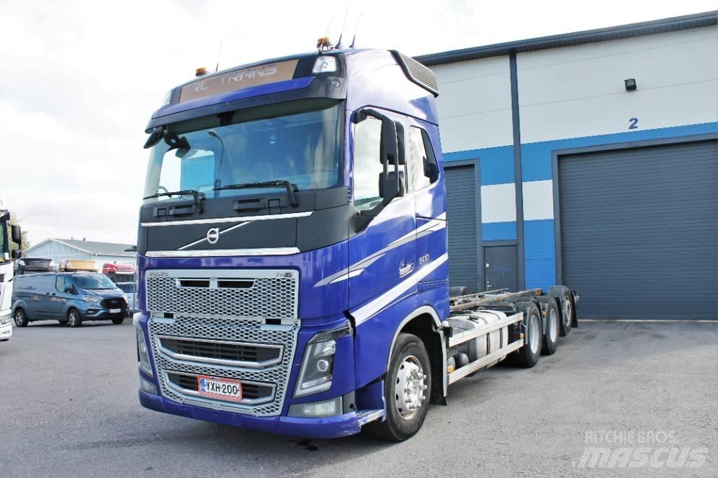 Volvo FH16 600  8x4*4 Raamautod