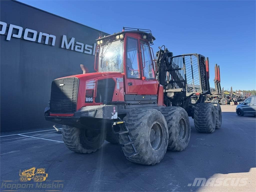 Komatsu 895 Forwarderid