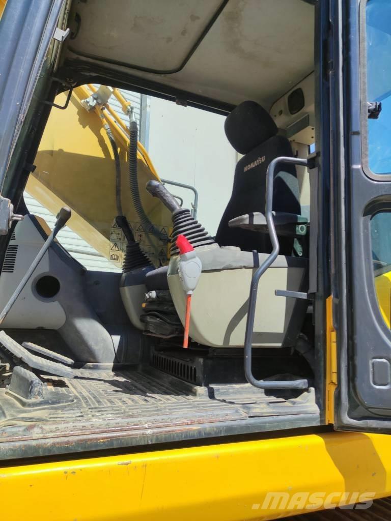 Komatsu PC 210 NLC-8 Roomikekskavaatorid