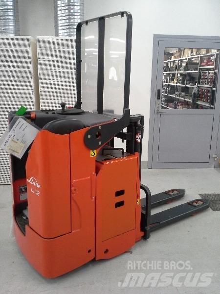 Linde L12LS-03 Platvormiga virnastajad
