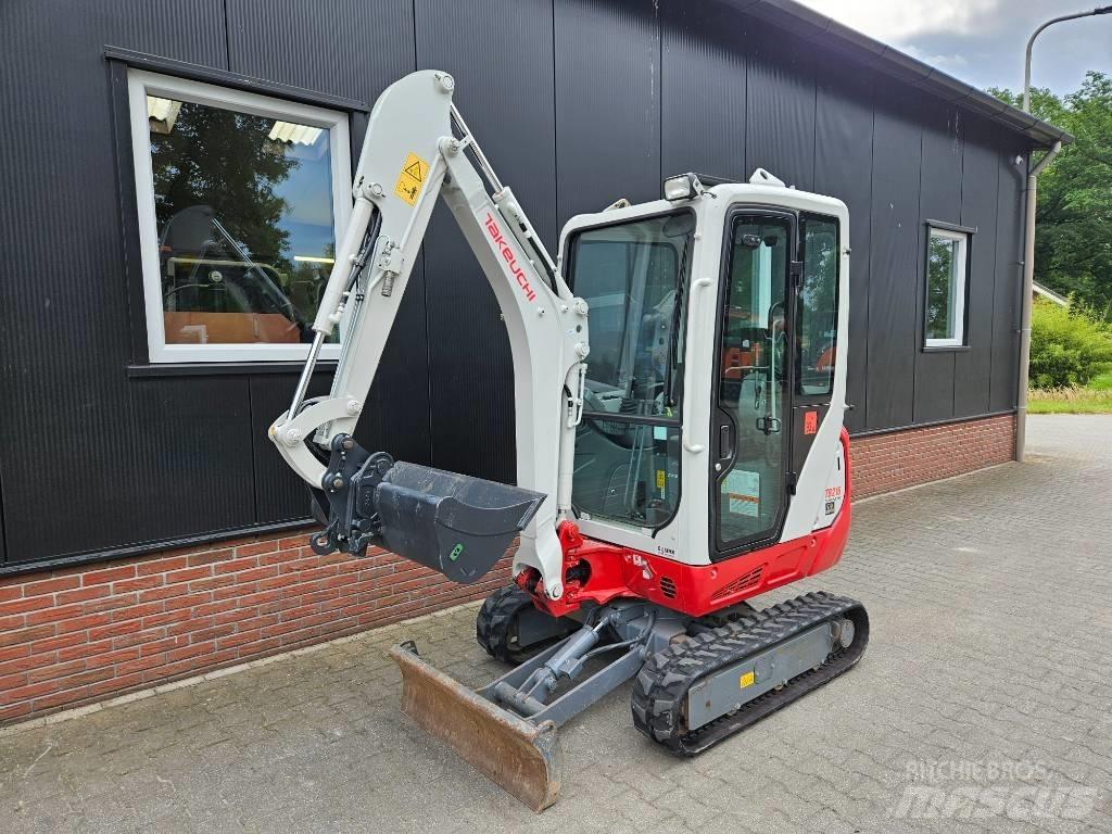 Takeuchi TB 216 Miniekskavaatorid < 7 t