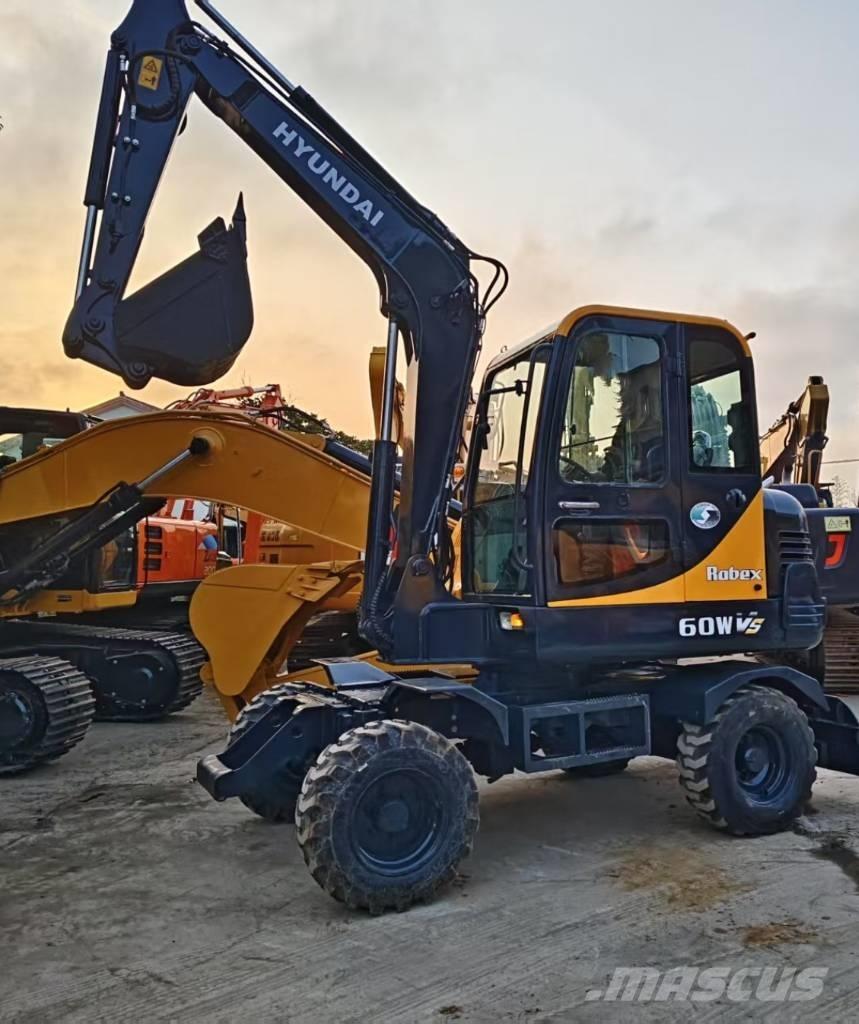 Hyundai R60W Ratasekskavaatorid