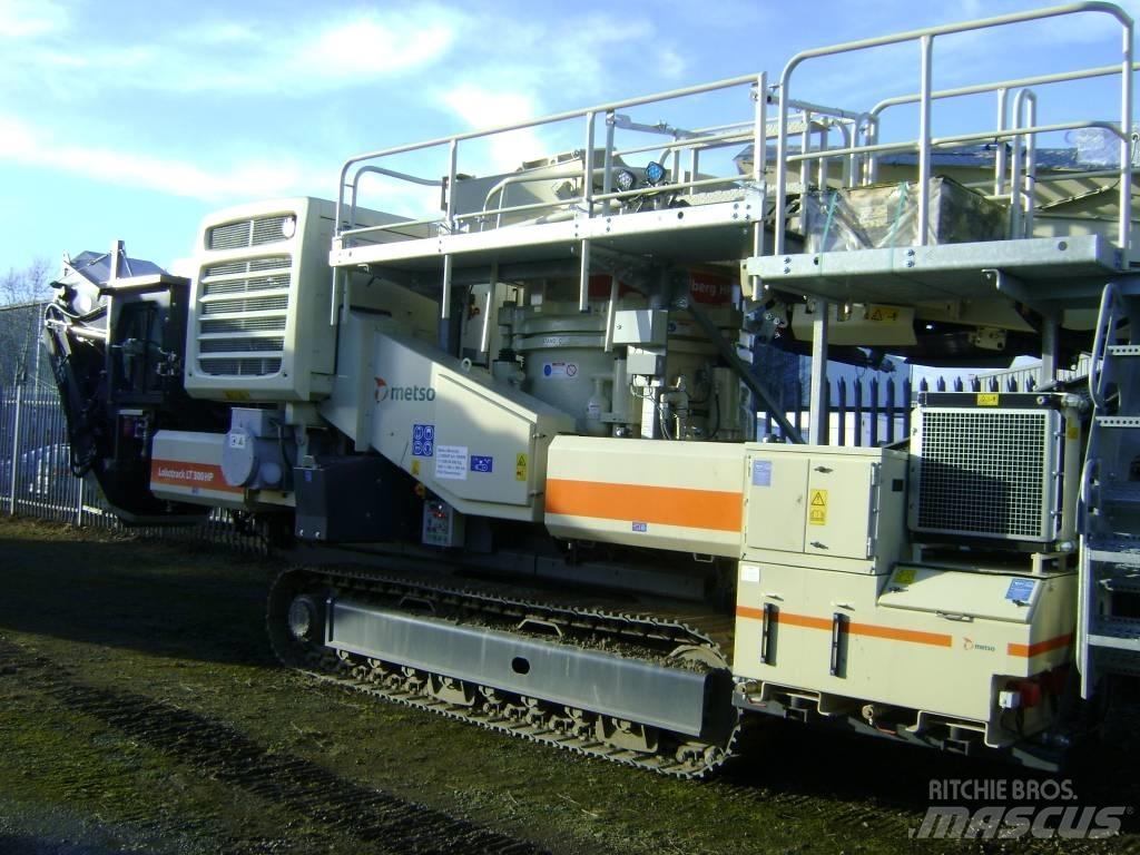Metso LT 300 HP Iseliikuvad purustid