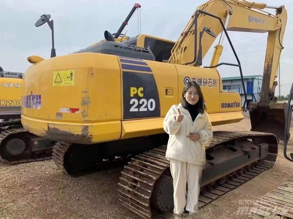 Komatsu PC 220-8 Roomikekskavaatorid