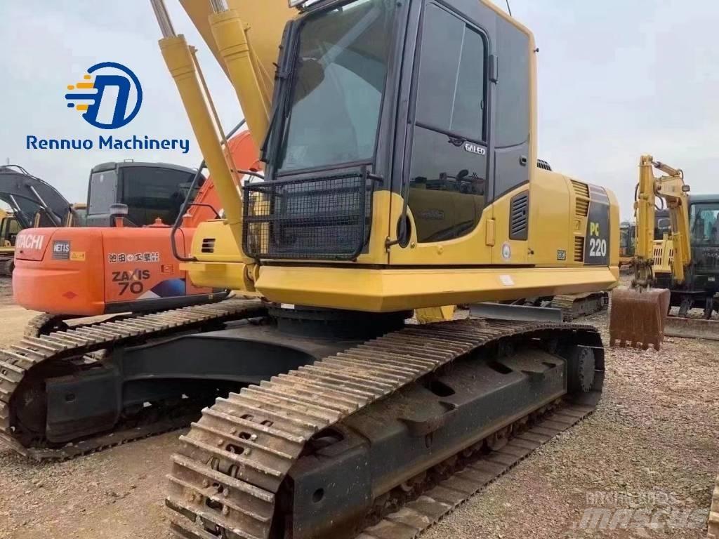 Komatsu PC 220-8 Roomikekskavaatorid