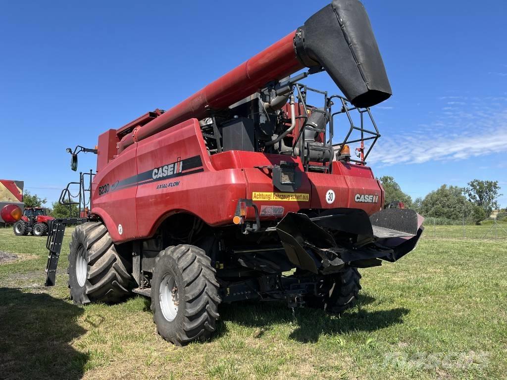 Case IH AF 8230 Teraviljakombainid