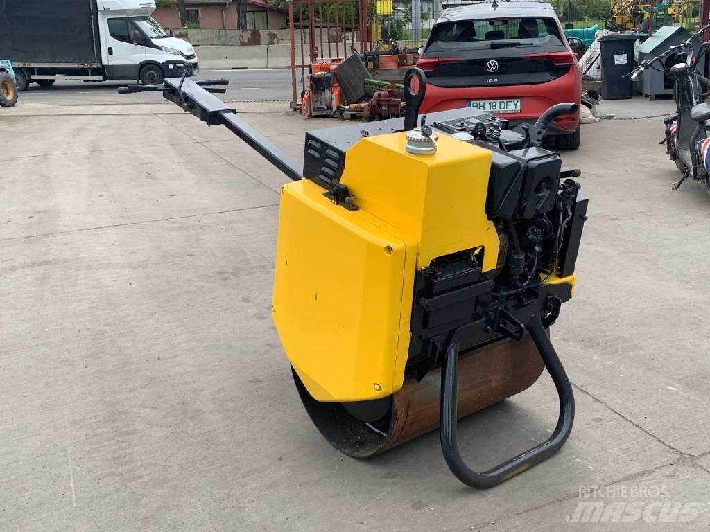Mecalac MBR 71 Järelveetavad vibrorullid