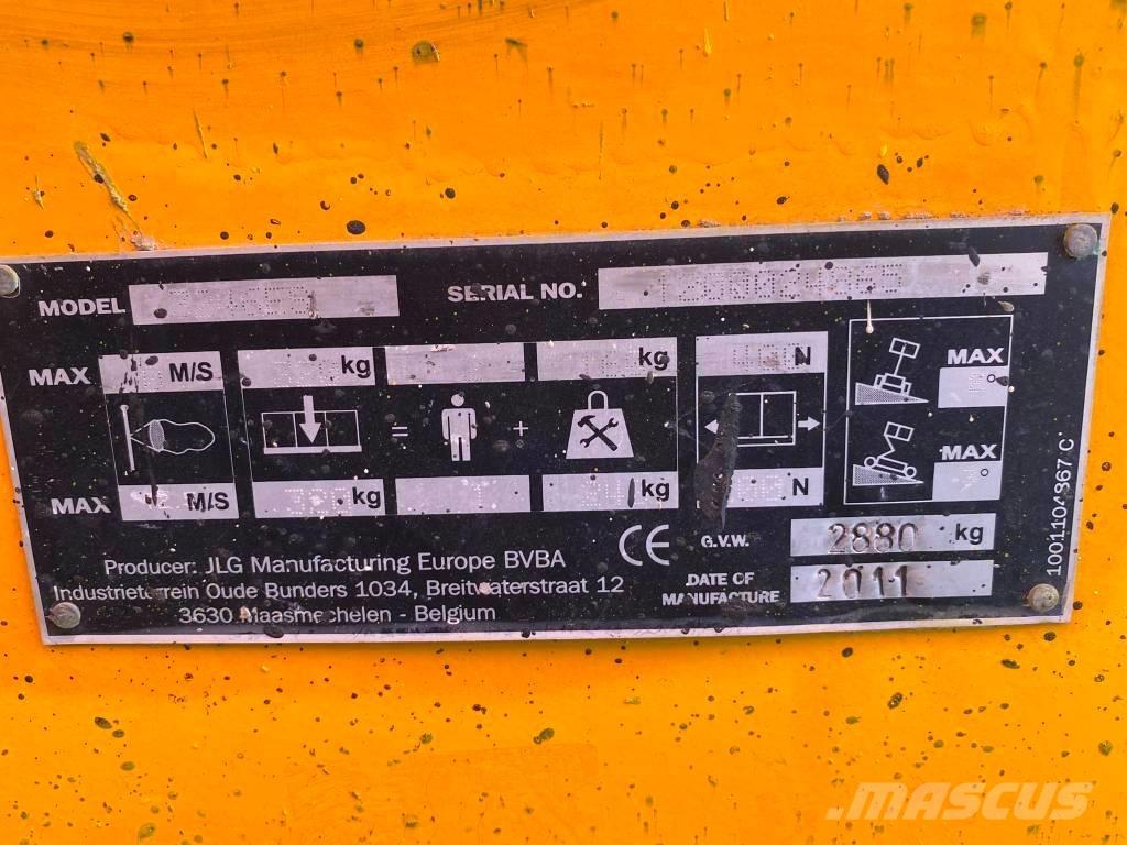 JLG 3246 ES Käärtõstukid