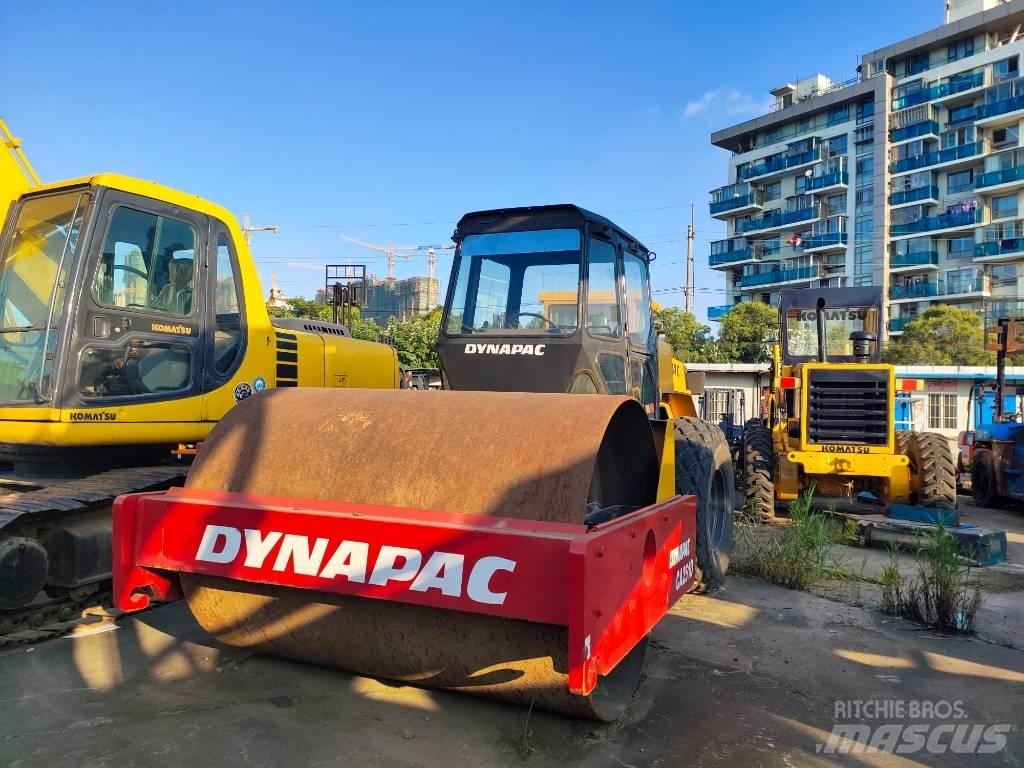 Dynapac CA 251 D Ühe trumliga rullid