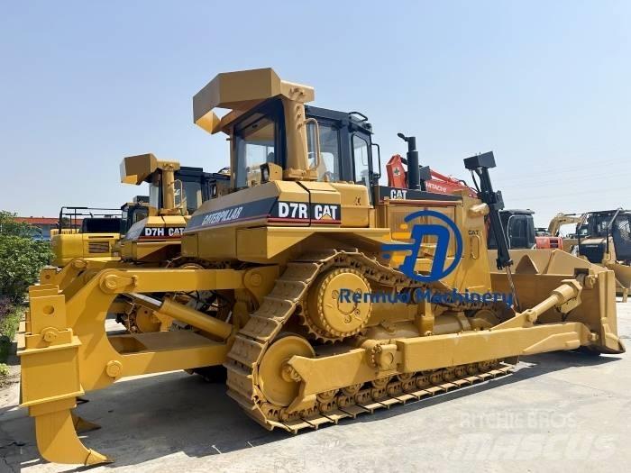 CAT D 7 R Buldooserid