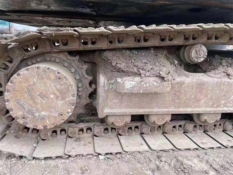 Hyundai R215VS Roomikekskavaatorid