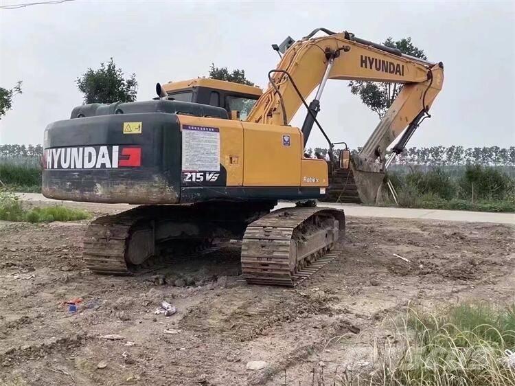 Hyundai R215VS Roomikekskavaatorid