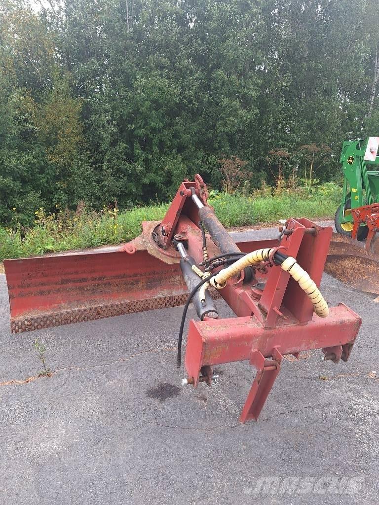 Vama 300 Greiderid