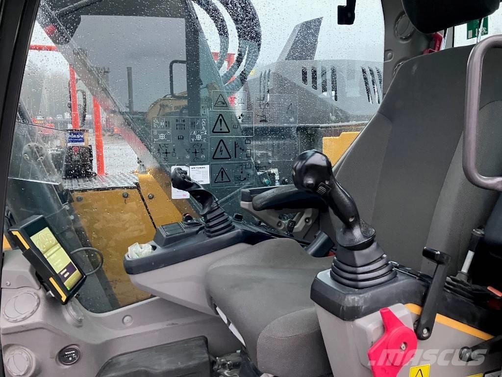 Volvo ECR235EL Blade Roomikekskavaatorid