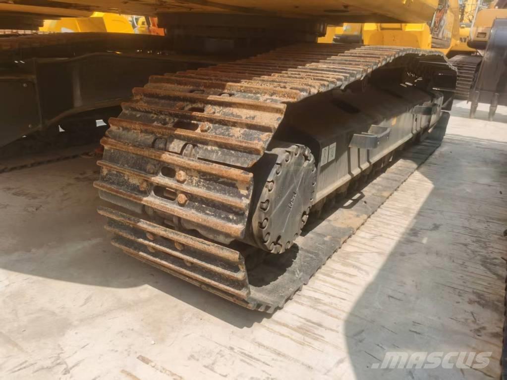 Komatsu PC 200-8 Roomikekskavaatorid