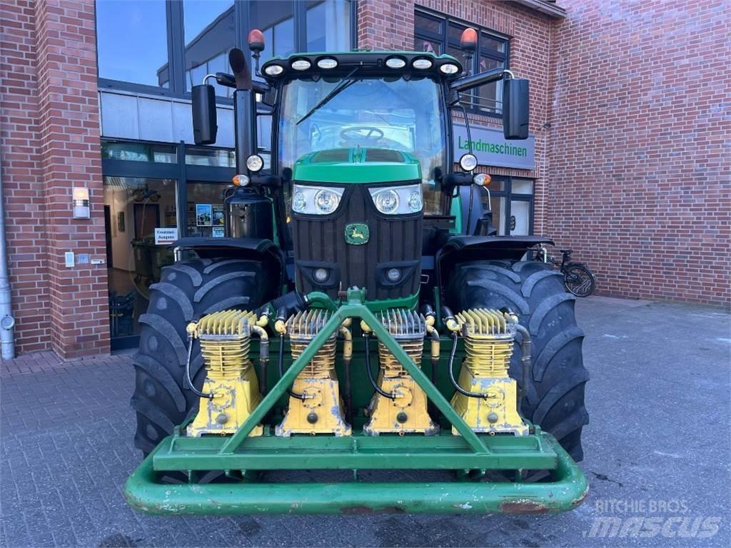 John Deere 6215R Traktorid