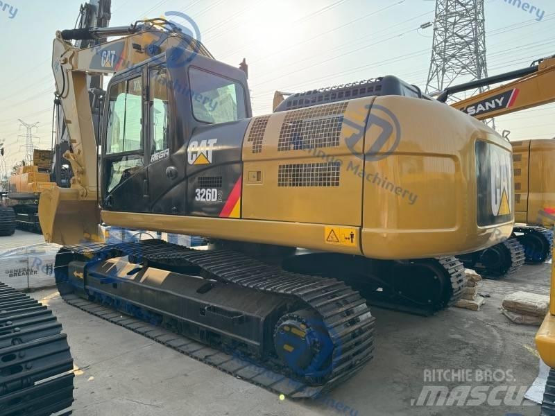CAT 326D2 Roomikekskavaatorid
