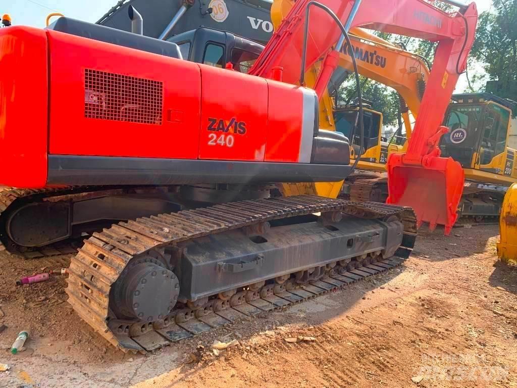Hitachi Zaxis 240 Roomikekskavaatorid
